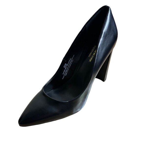 Andrew Marc SZ 6 New York Racee Faux Leather  Stylist Almond Toe Heels Black - Picture 4 of 15